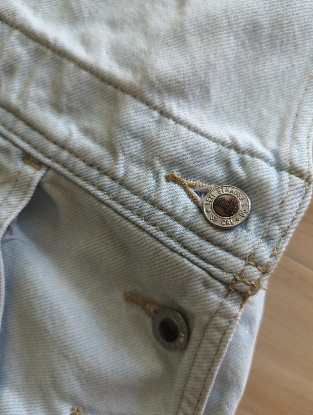 Levi’s Silver Tab Overalls Womens Light Wash Denim Wide Leg Baggy Fit EUC Sz XL